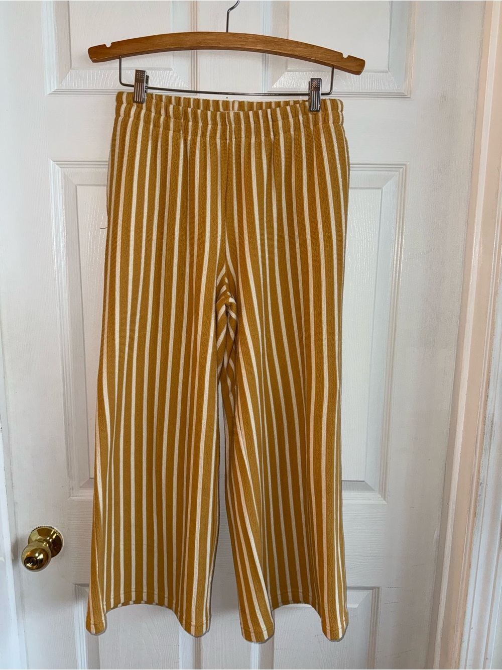 Roxy Mustard and White Striped Wide-Leg Crop Pants - Picture 3 of 9